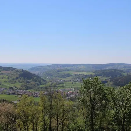 Mit Garten In *